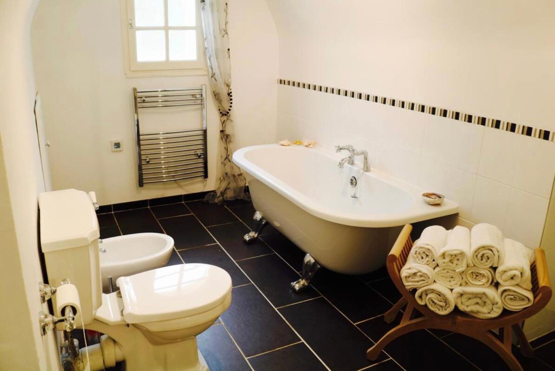 Treffrin Fontaine Blanche River View, Large Patio & Garden In Central Brittany With Starlink Wifi מראה חיצוני תמונה