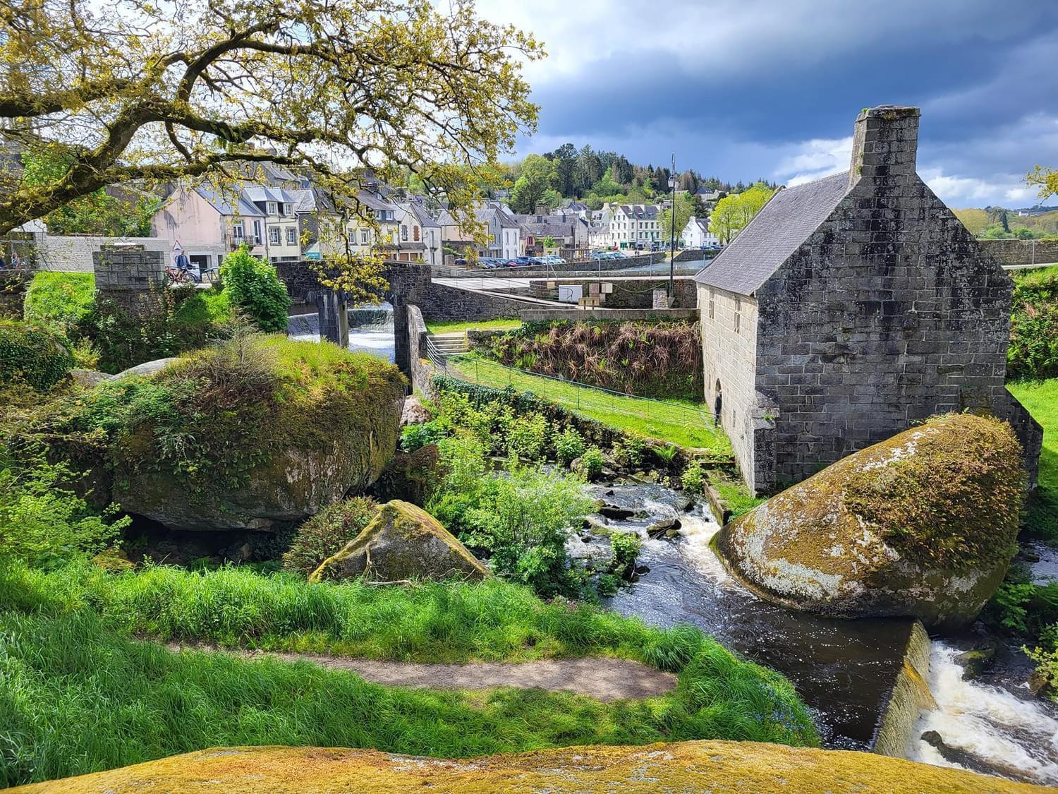 Treffrin Fontaine Blanche River View, Large Patio & Garden In Central Brittany With Starlink Wifi מראה חיצוני תמונה